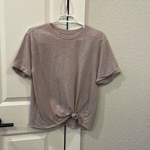 Great versatile top. Cute with jeans or leggings
